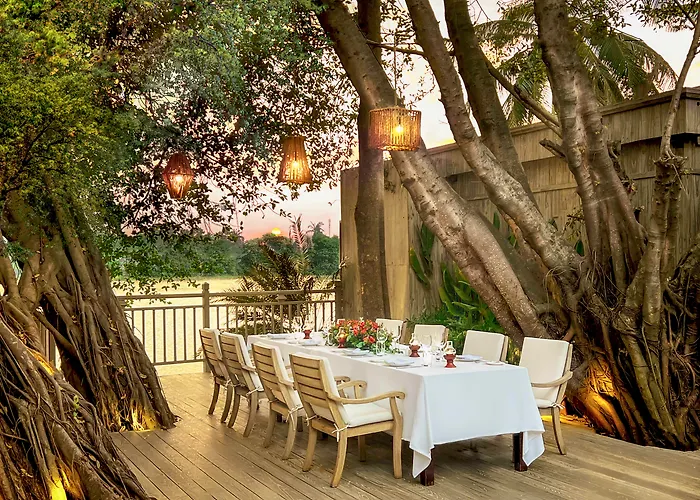 An Lam Retreats Saigon River